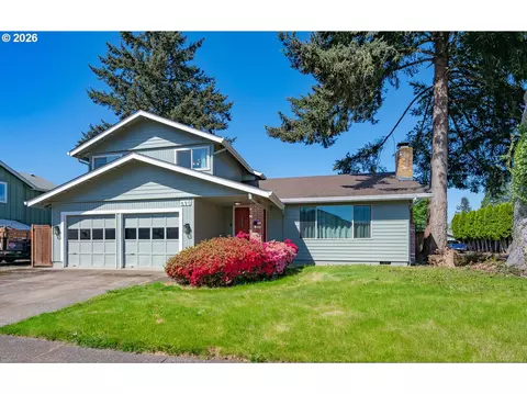 690 71st St, Springfield, OR 97478