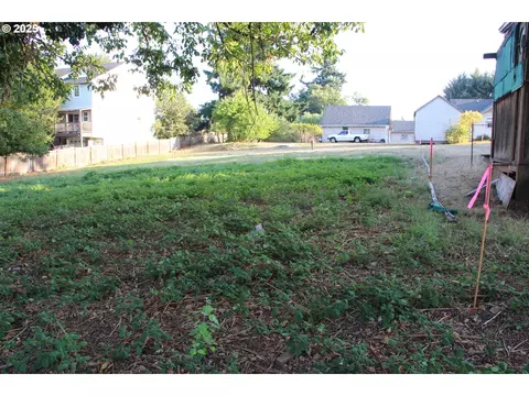 SE 87th Ave, Portland, OR 97266