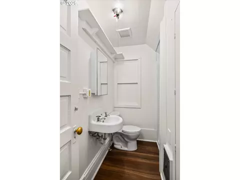 Bath - 527 Monroe St, Eugene, OR 97402 photo 1 of 3