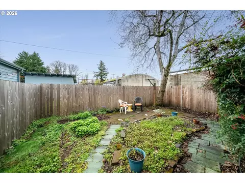 Exterior - 527 Monroe St, Eugene, OR 97402 photo 1 of 1
