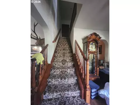 Entry Way - 85266 Chezem Rd, Eugene, OR 97405 photo 1 of 1