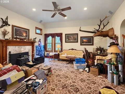 Living - 85266 Chezem Rd, Eugene, OR 97405 photo 1 of 1