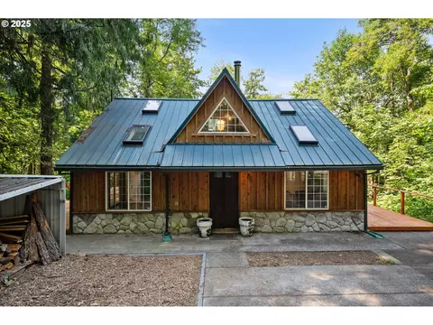 52955 E Cherryville Dr, Sandy, OR 97055