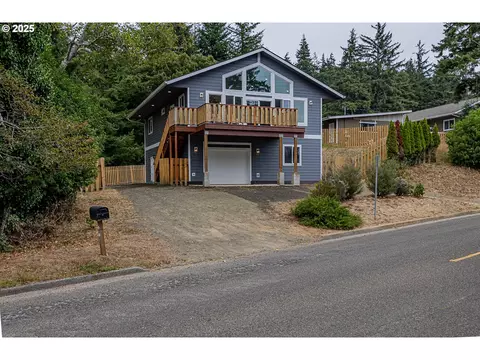 2547 Pony Creek Rd, North Bend, OR 97459