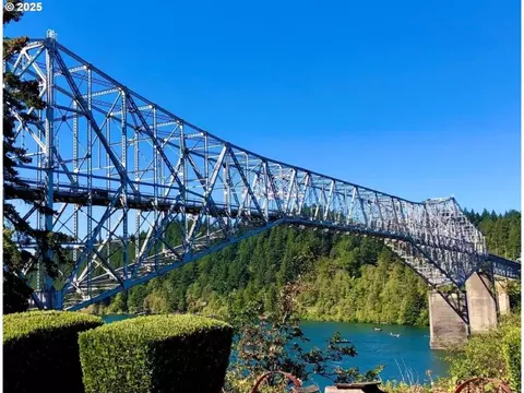 725 SW Moody Ave, Cascade Locks, OR 97014 photo 5