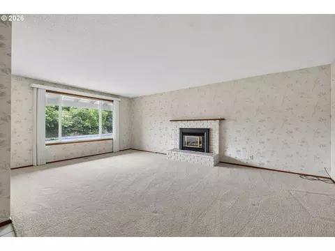 Living - 1860 Carmel Ave, Eugene, OR 97401 photo 1 of 4