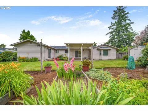 Exterior - 1860 Carmel Ave, Eugene, OR 97401 photo 3 of 11