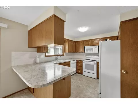 Kitchen - 1860 Carmel Ave, Eugene, OR 97401 photo 1 of 4