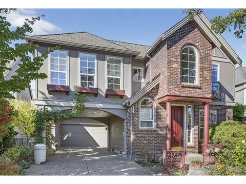 4473 NW Oxbridge Dr, Portland, OR 97229