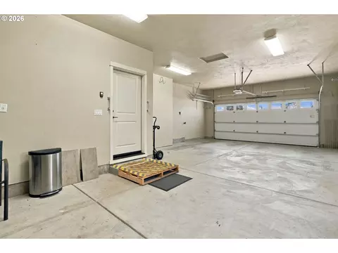 Other - 988 Hamilton St, Springfield, OR 97477 photo 5 of 5