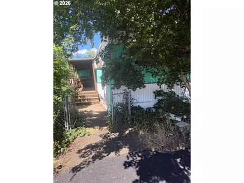 4475 Daisy St #11, Springfield, OR 97478 photo 2
