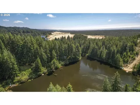 View/Area - collard loop, Florence, OR 97439 photo 6 of 8