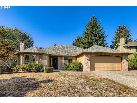 14861 SW Daphne Ct, Beaverton, OR 97007