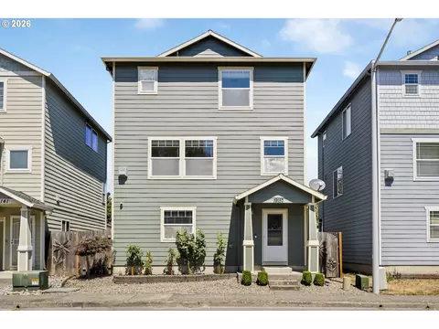 19157 SE Ash St, Portland, OR 97233