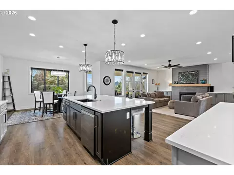 Kitchen - 37802 SE Olson St, Sandy, OR 97055 photo 5 of 7