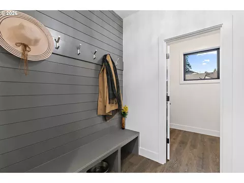 Entry Way - 37802 SE Olson St, Sandy, OR 97055 photo 2 of 3