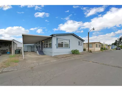 1120 W Fairview Dr #3, Springfield, OR 97477