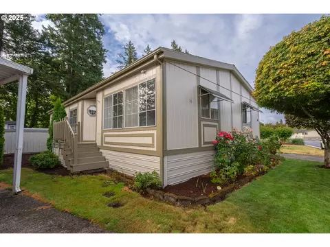 13900 SE Hwy 212 #16, Clackamas, OR 97015