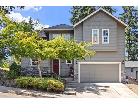952 S 69th St, Springfield, OR 97477 photo 1