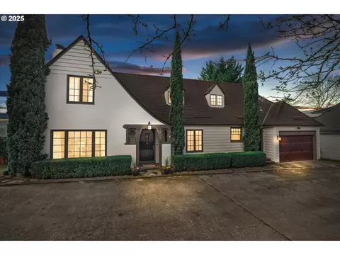 2320 NE Gile Ter, Portland, OR 97212