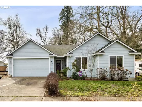 314 Oak St, Woodburn, OR 97071