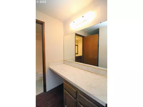 Bath - 385 S Cherry Dr, Cornelius, OR 97113 photo 2 of 3