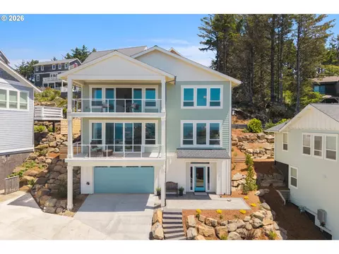 2528 SW Coral Ave, Lincoln City, OR 97367