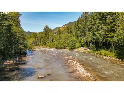 64281 E Brightwood Loop Rd, Brightwood, OR 97011