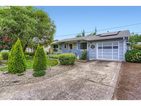1447 Quinn Rd, Woodburn, OR 97071