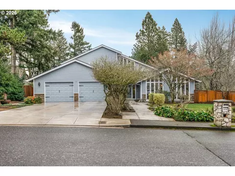 2618 Orchard Hill Pl, Lake Oswego, OR 97035