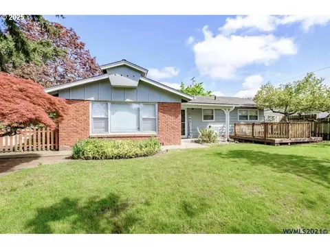 811 NE Ivy Way, Keizer, OR 97303