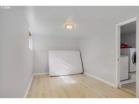 Bedroom - 2928 NE 2nd Ave, Camas, WA 98607 photo 6 of 6