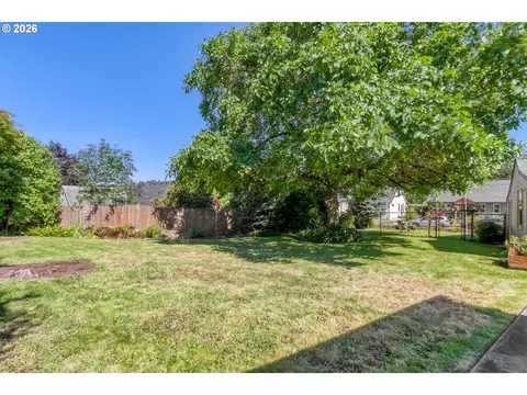 Exterior - 2928 NE 2nd Ave, Camas, WA 98607 photo 5 of 5