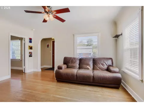 Living - 2928 NE 2nd Ave, Camas, WA 98607 photo 2 of 2