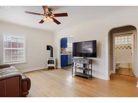Living - 2928 NE 2nd Ave, Camas, WA 98607 photo 1 of 2
