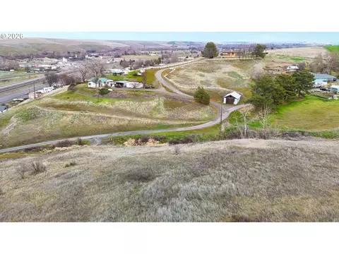 View/Area - 73426 Memory Ln, Pendleton, OR 97801 photo 3 of 5