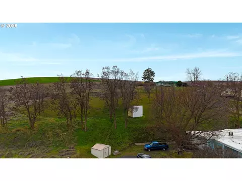 View/Area - 73426 Memory Ln, Pendleton, OR 97801 photo 2 of 5
