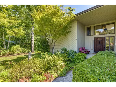 4815 SE Casa Del Rey Dr, Milwaukie, OR 97222