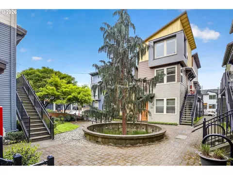 4309 SE Division St #B, Portland, OR 97206