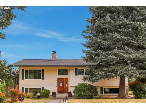 8505 NW 4th Ave, Vancouver, WA 98665