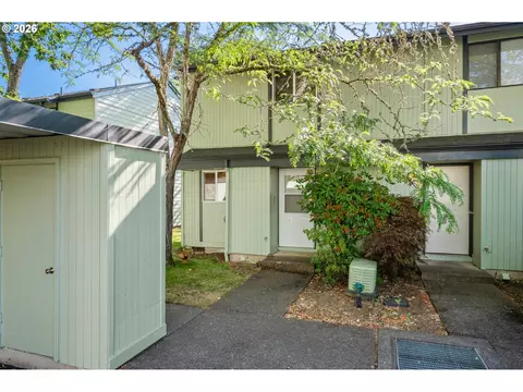 Exterior - 1551 Fetters Loop, Eugene, OR 97402 photo 2 of 10
