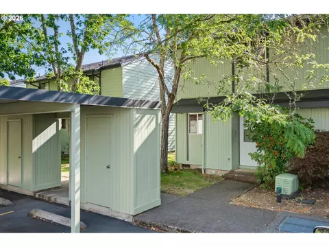 Exterior - 1551 Fetters Loop, Eugene, OR 97402 photo 3 of 10