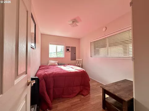 Bedroom - 3021 Bickleton Hwy, Bickleton, WA 99322 photo 1 of 4