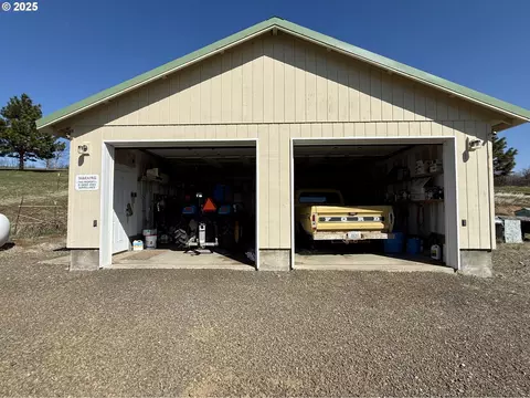 Exterior - 3021 Bickleton Hwy, Bickleton, WA 99322 photo 7 of 8