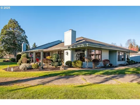 32221 SW Boones Bend Rd, Wilsonville, OR 97070