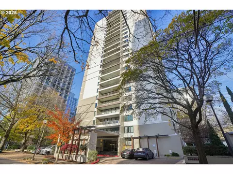 255 SW Harrison St #12E, Portland, OR 97201