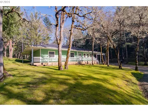 185 Rod And Gun Club Rd, Riddle, OR 97469