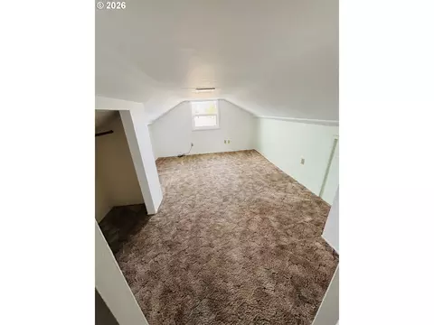 Bedroom - 3800 E St, Springfield, OR 97478 photo 5 of 6