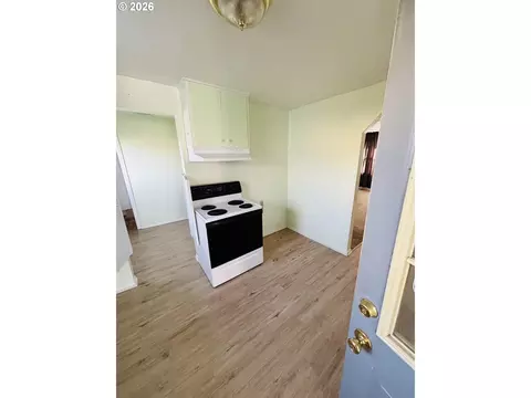 Other - 3800 E St, Springfield, OR 97478 photo 2 of 3