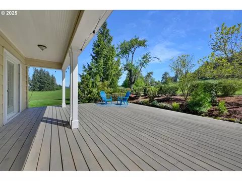 Exterior - 27730 Erickson Rd, Eugene, OR 97402 photo 2 of 6